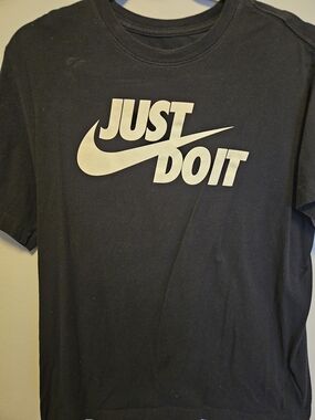 Nike Black Short-Sleeve 'Just Do It' Graphic Tee